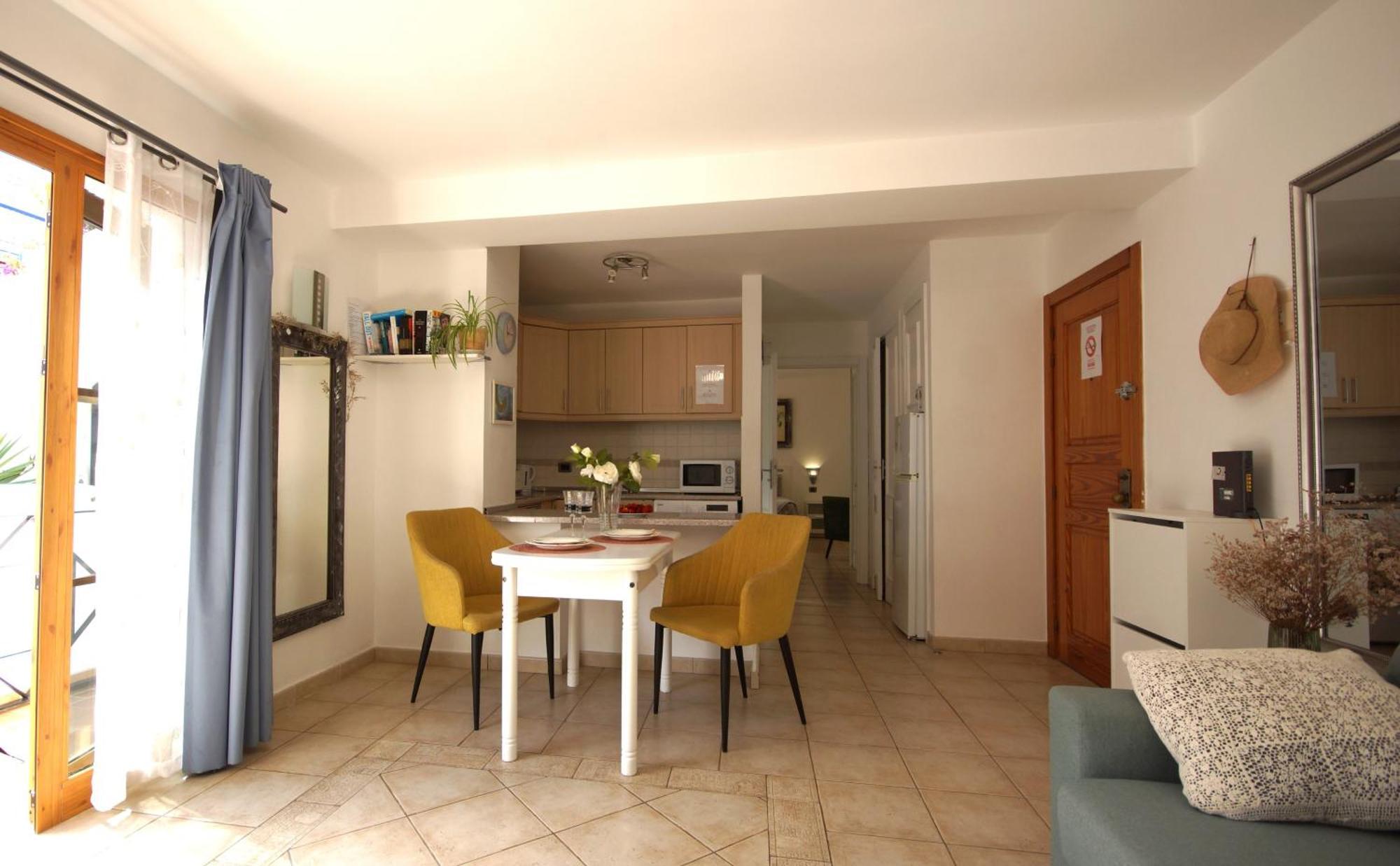 Apartamento Familiar Con Piscina Con Wi Fi En Los Cristianos Los Cristianos  Exterior foto